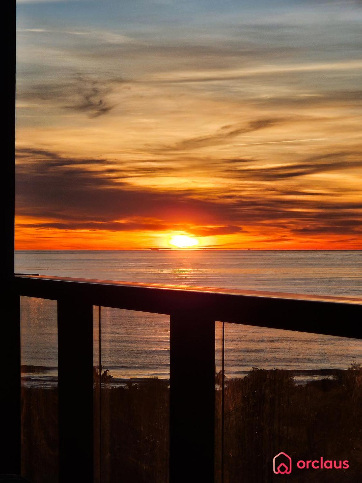 Una Mirada Al Alba Cabanes  Luaran gambar